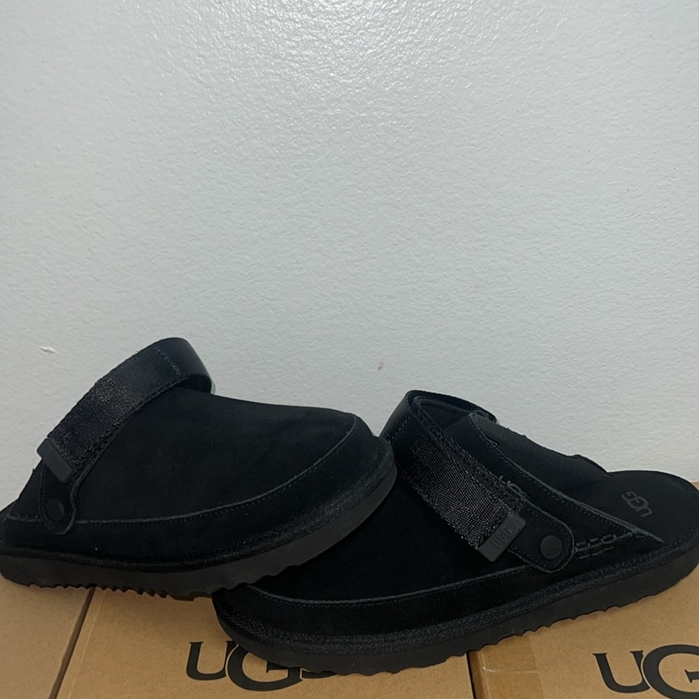 UGG KIDS GOLDENSTAR CLOG just bought and they are too small